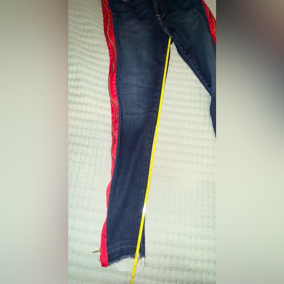 Etienne Marcel Jeans w/ red zipper. Raw hem. Size 27. GUC - Picture 9 of 16